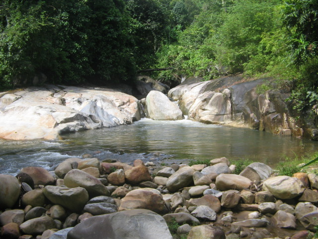 LATA KERTAS LEPANG ANJUNG